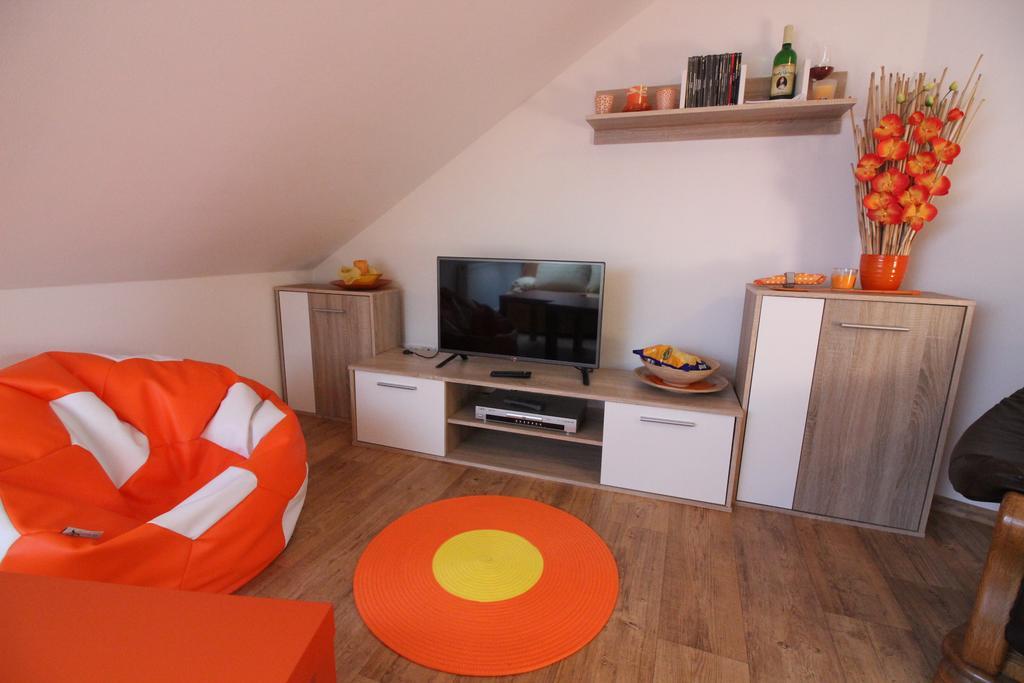 Orange Loft Apartment Kajov Exterior photo